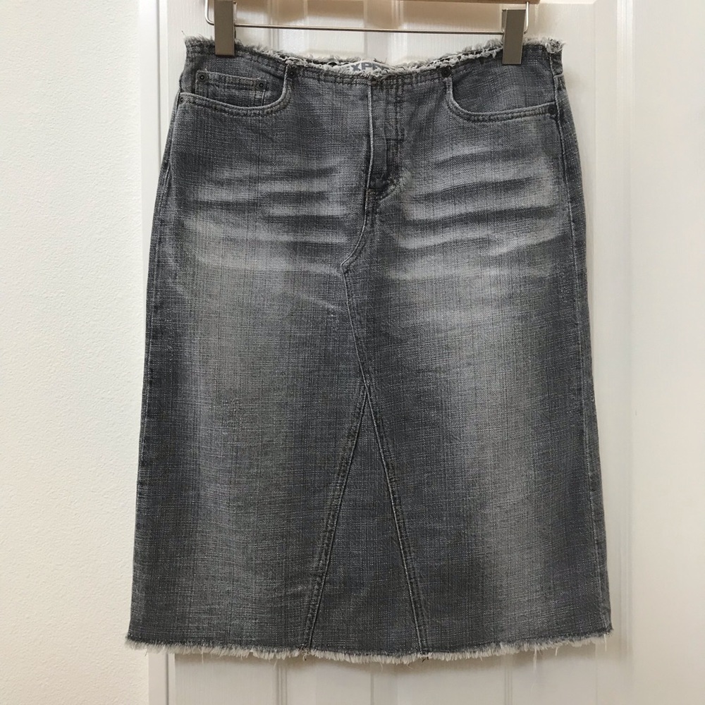 Express distressed style skirt black/gray